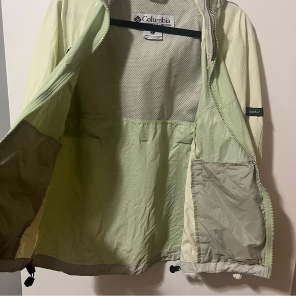 Columbia women’s lightweight jacket - Picture 12 of 12